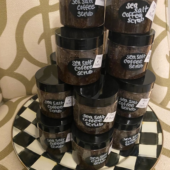 6 oz LAVENDER 🛍️ FACE & BODY ALL NATURAL REJUVENATING & MOISTURIZING SCRUB - Picture 6 of 7